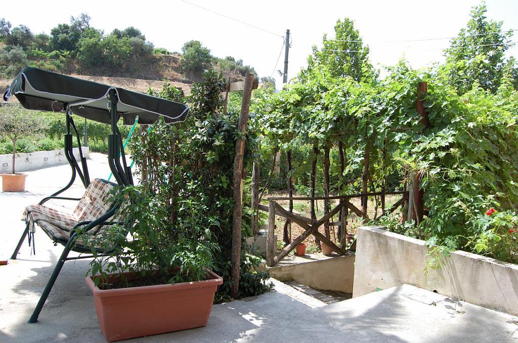 Agriturismo Parra Santa Lucia del Mela Eksteriør billede