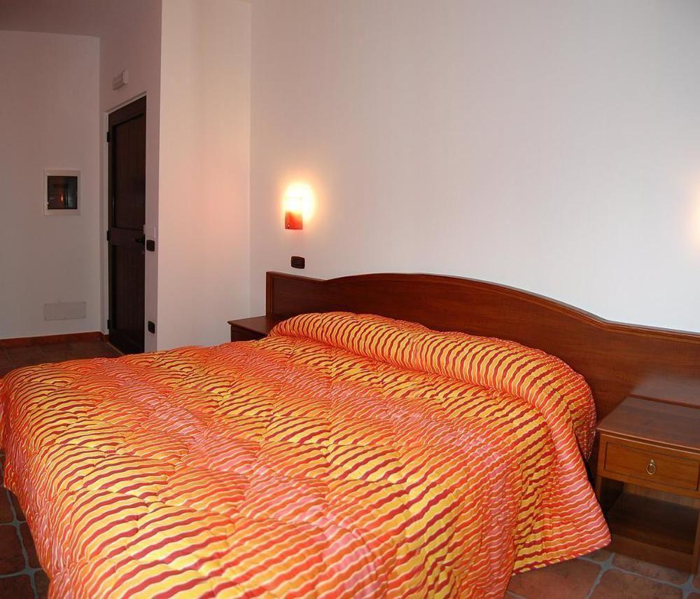 Agriturismo Parra Santa Lucia del Mela Eksteriør billede