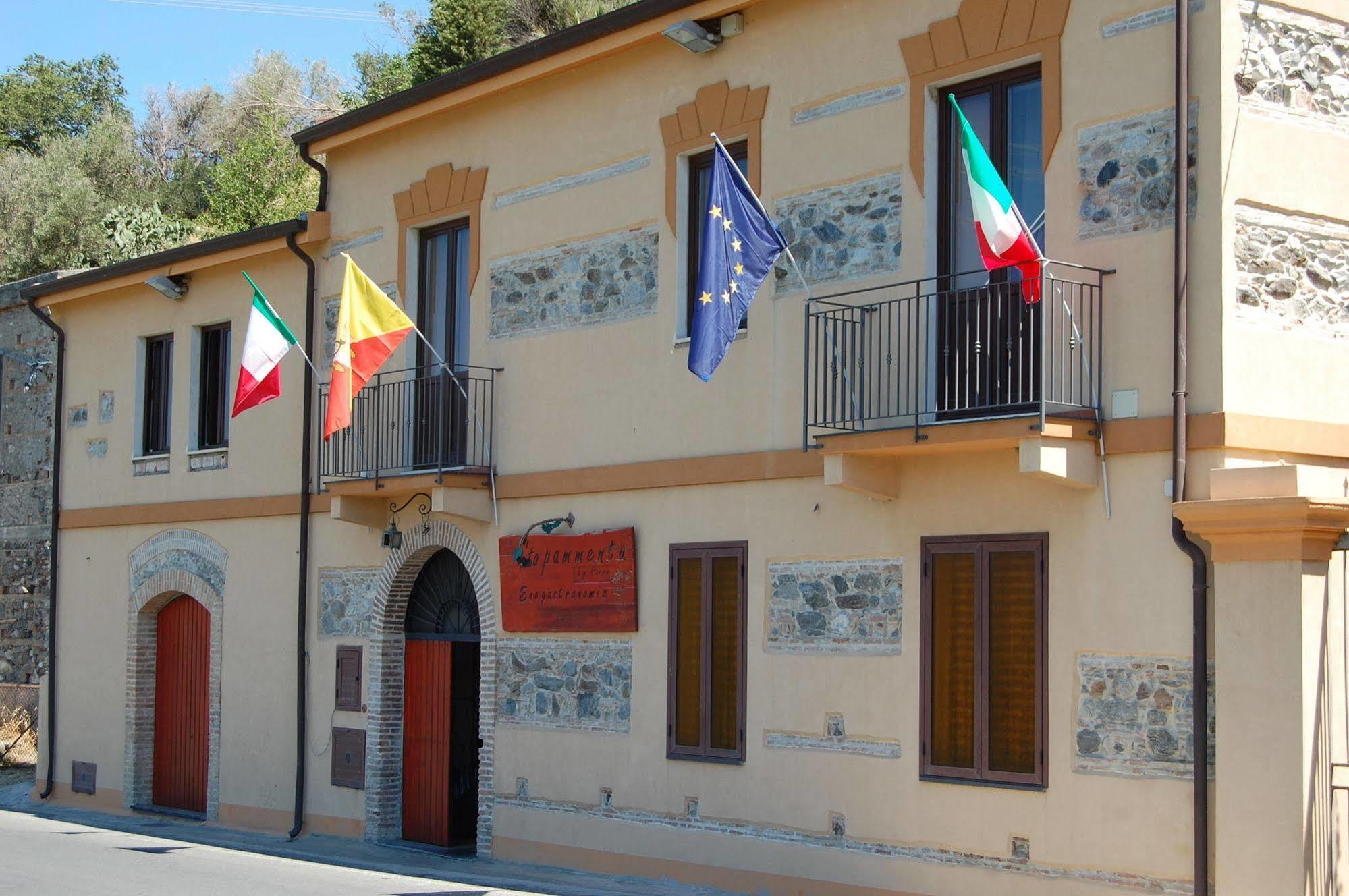 Agriturismo Parra Santa Lucia del Mela Eksteriør billede