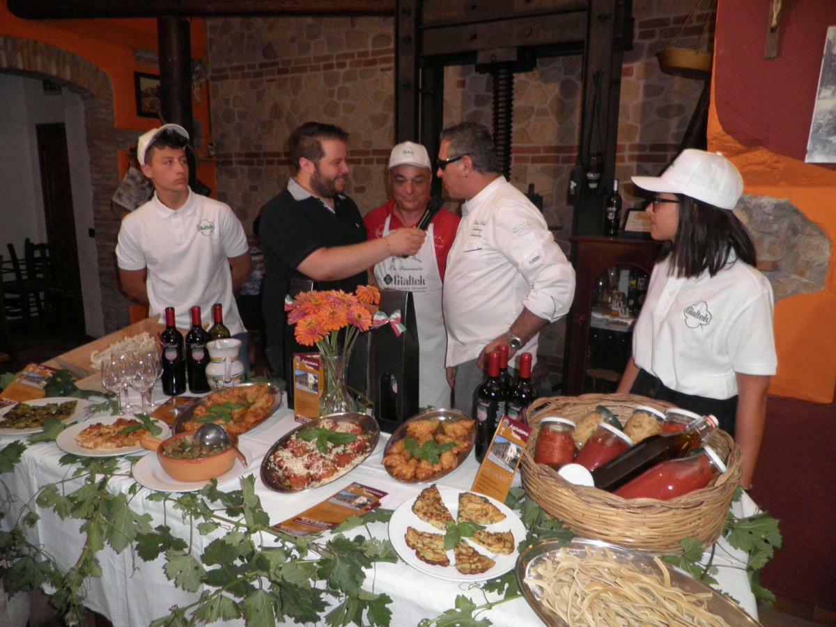 Agriturismo Parra Santa Lucia del Mela Eksteriør billede